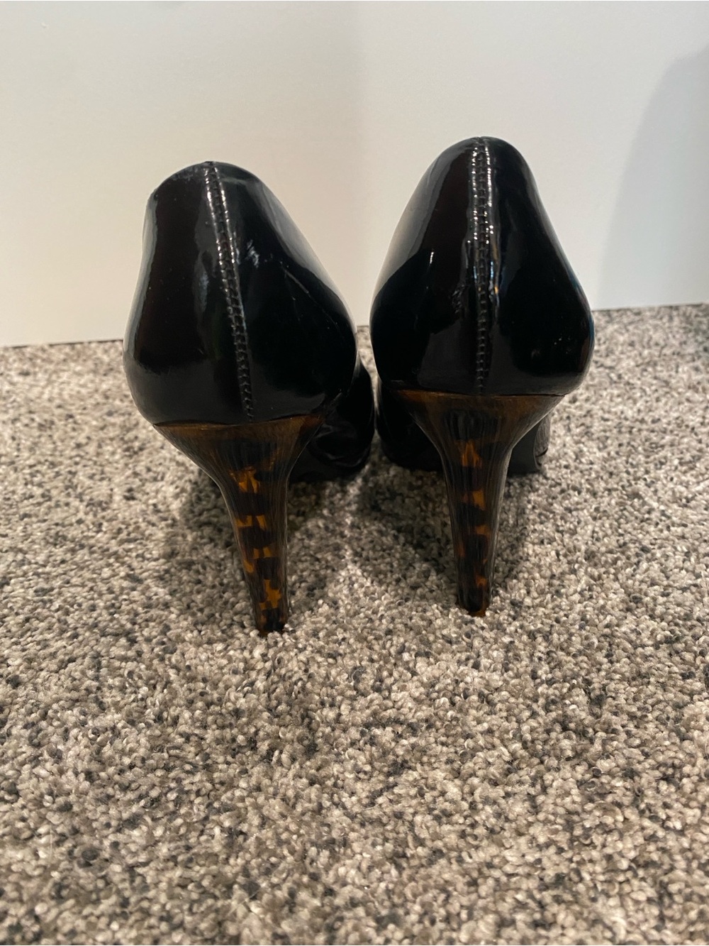 Jessica Simpson Black Patent Pointed Toe Pumps - Picture 3 of 4